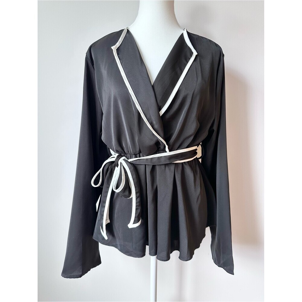 Black and White Peplum Wrap Top with Tie Belt - XL